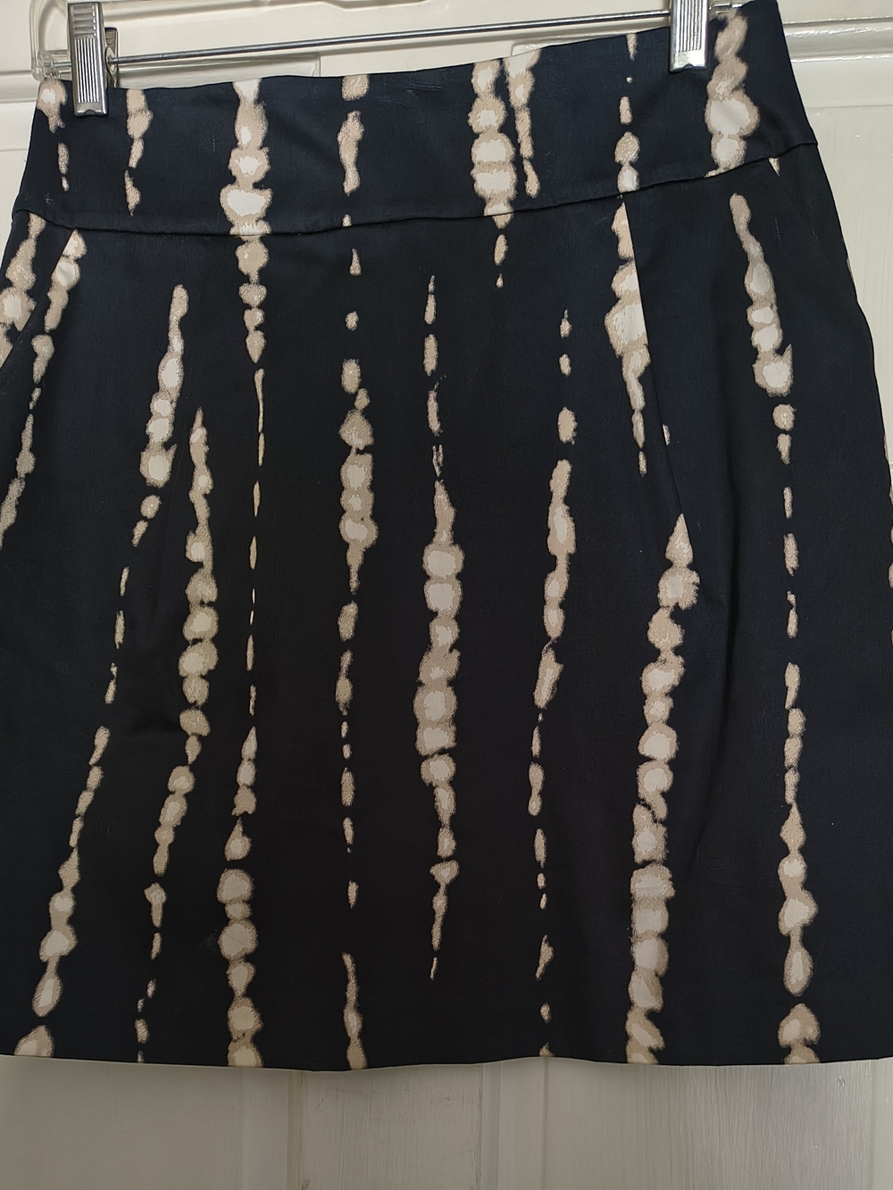 Ann Taylor Black Mini Skirt with Cream Tie-Dye Stripes